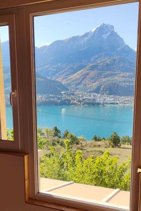 Le Cosy Du Plongeoir - T2 Neuf Avec Vue Sur Le Lac De Serre Poncon Et Grande Terrasse Avec Jardin Savines-le-Lac Exterior foto